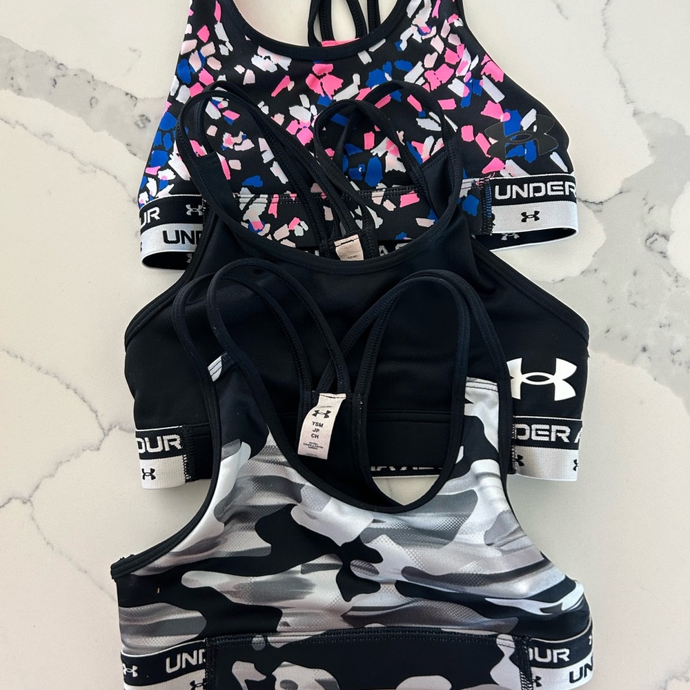 Under Armour Girls Sports Bras!! Gently used!! Set of 3!!